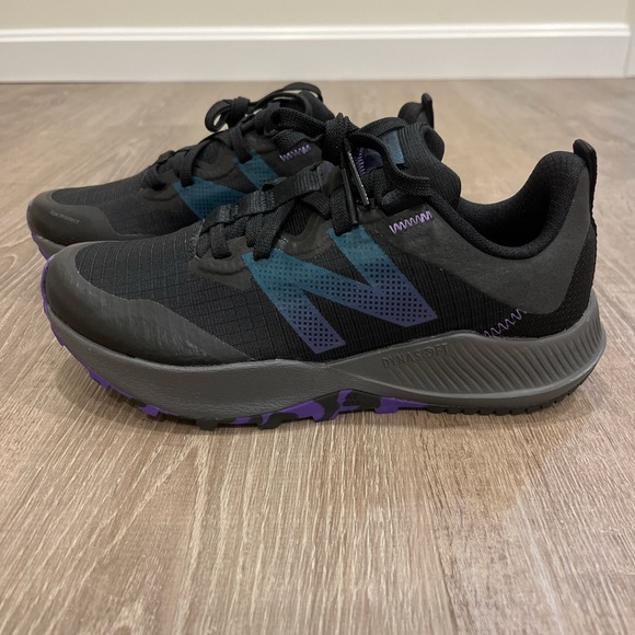 New Balance Nitrel V4 Trail Running Shoes Size 6.5 WTNTRMB4 Black Sneakers - Picture 3 of 10